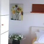 Vakantiehuis Summer House In Trikorfo, With Sea View