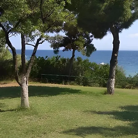 Summer House In Trikorfo, With Sea View * Jerakiní