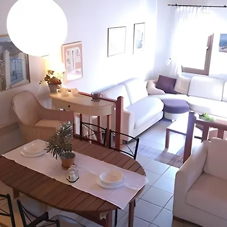 Summer House In Trikorfo, With Sea View بيت للعطل غيراكيني