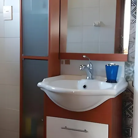 Summer House In Trikorfo, With Sea View بيت للعطل غيراكيني