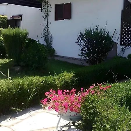 Summer House In Trikorfo, With Sea View بيت للعطل *